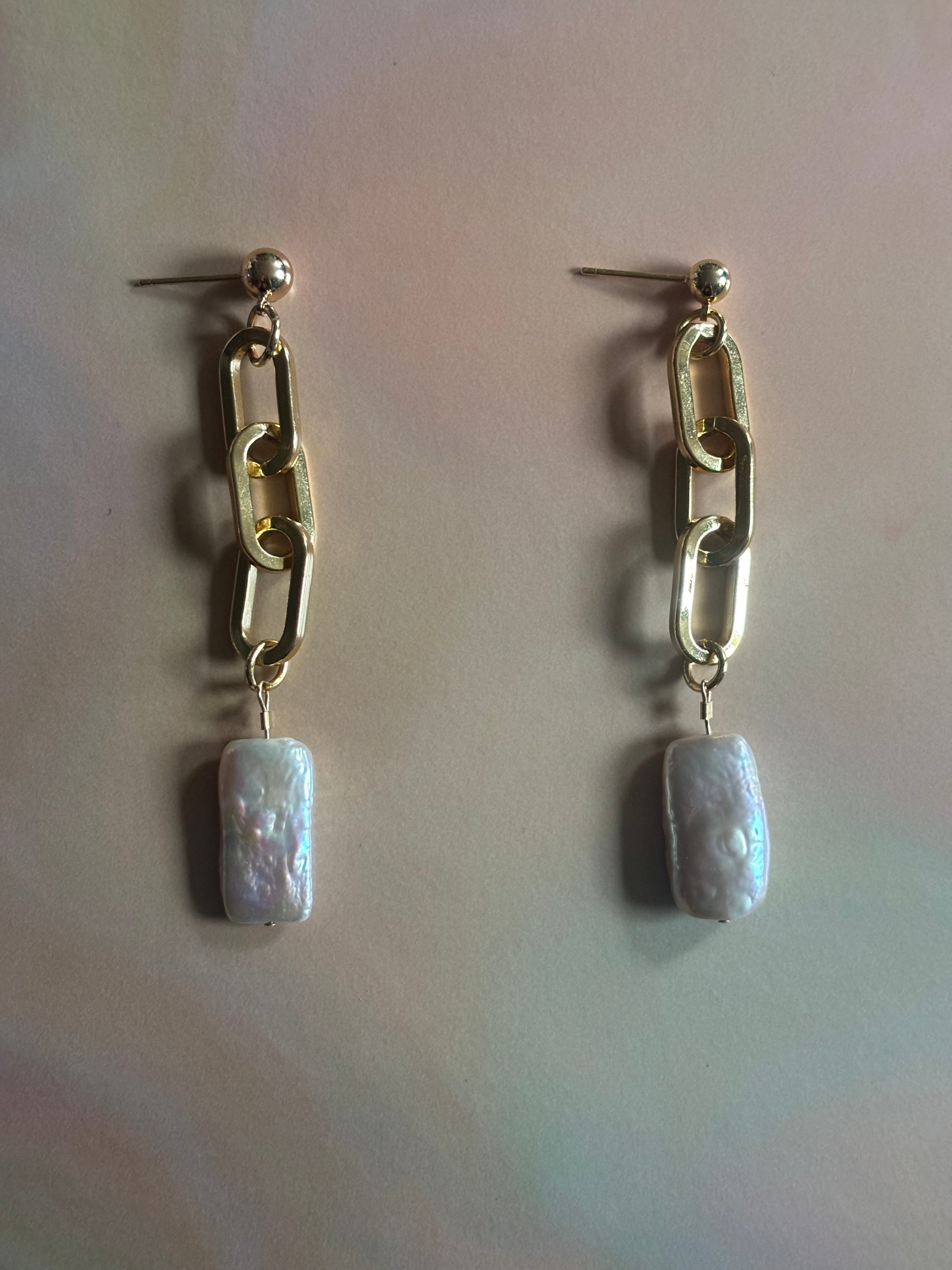 Perla Moderna III Drop Earrings