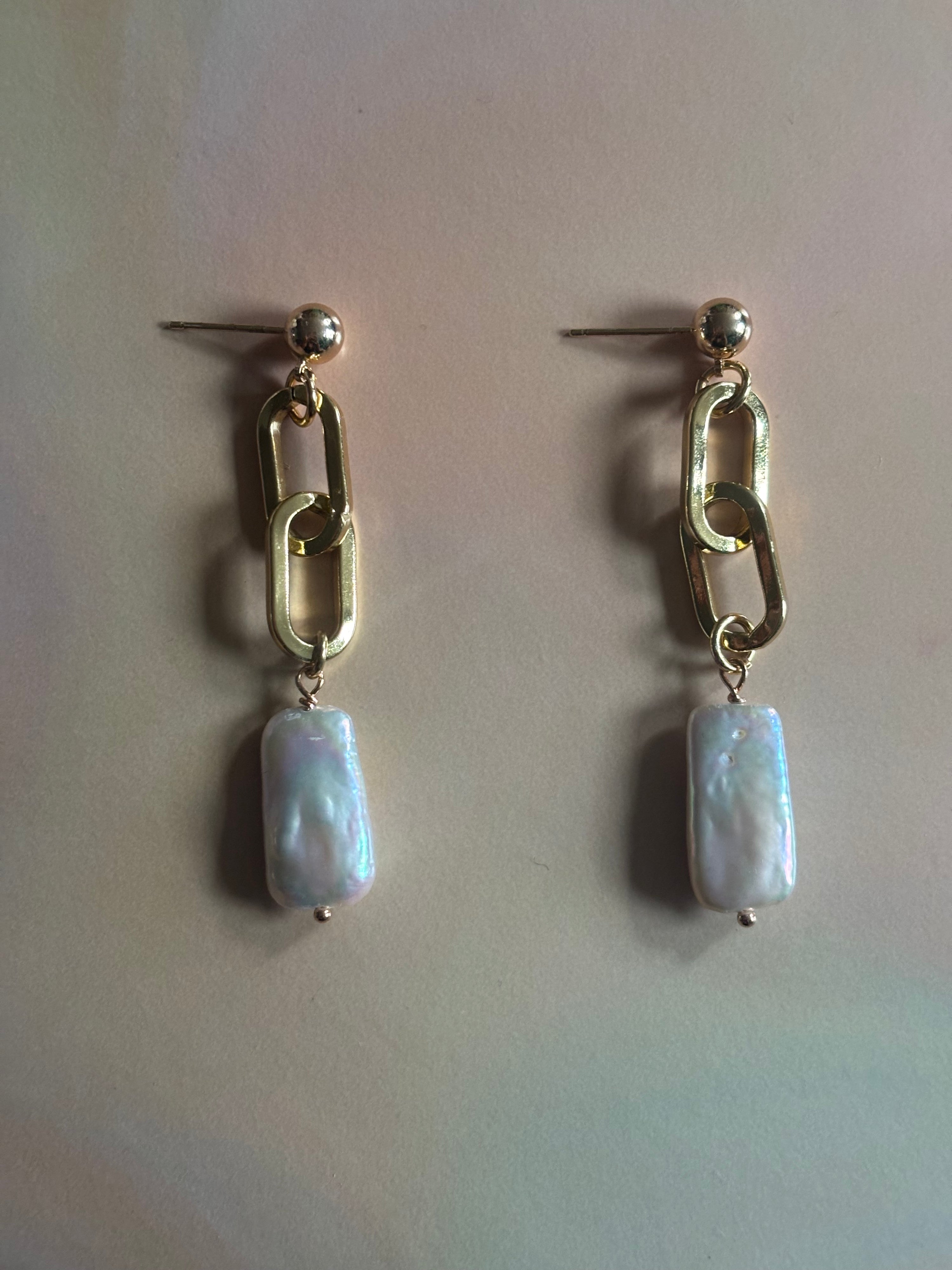 Perla Moderna II Drop Earrings